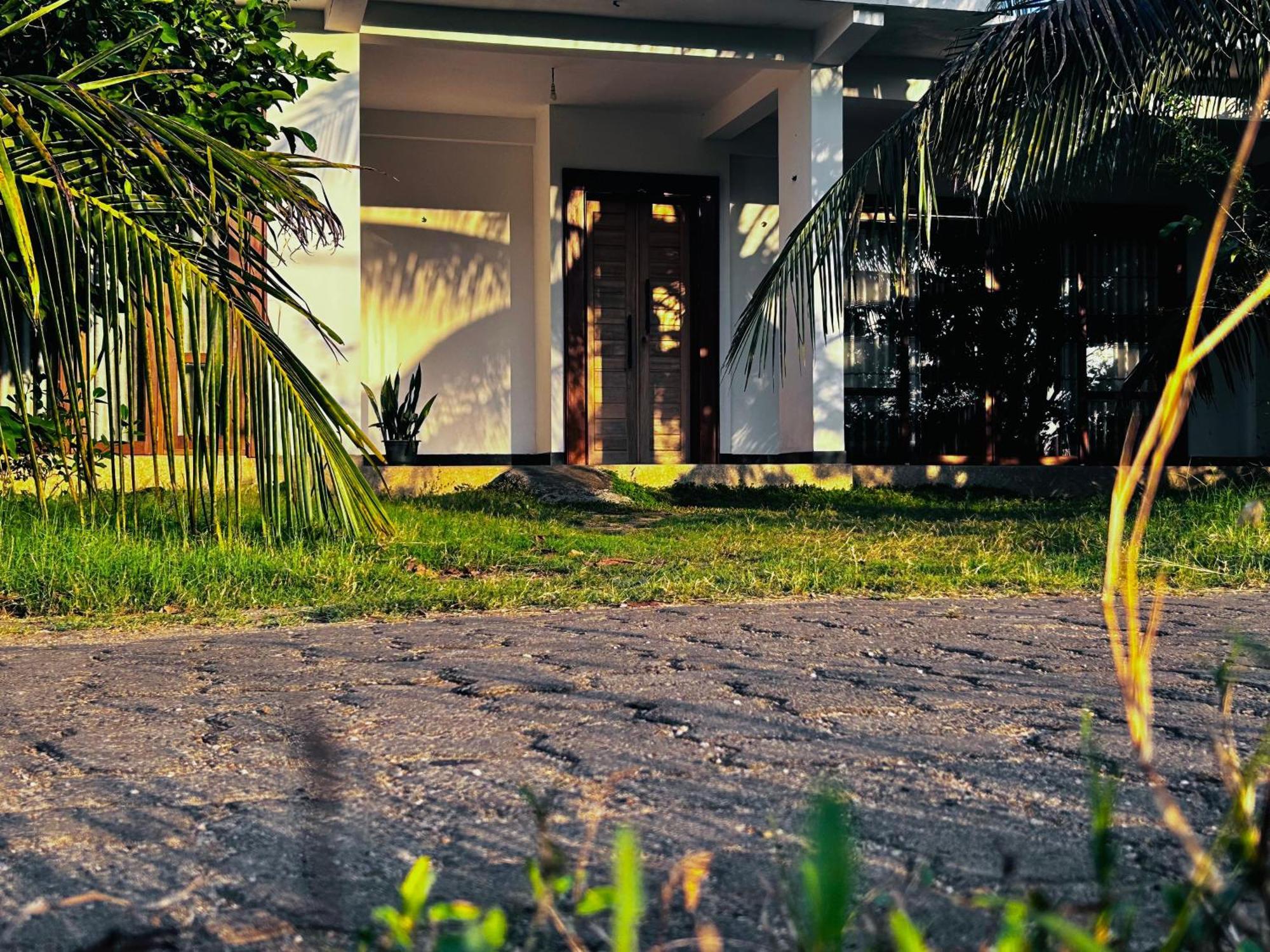 Windy Villa 波隆纳鲁沃 外观 照片